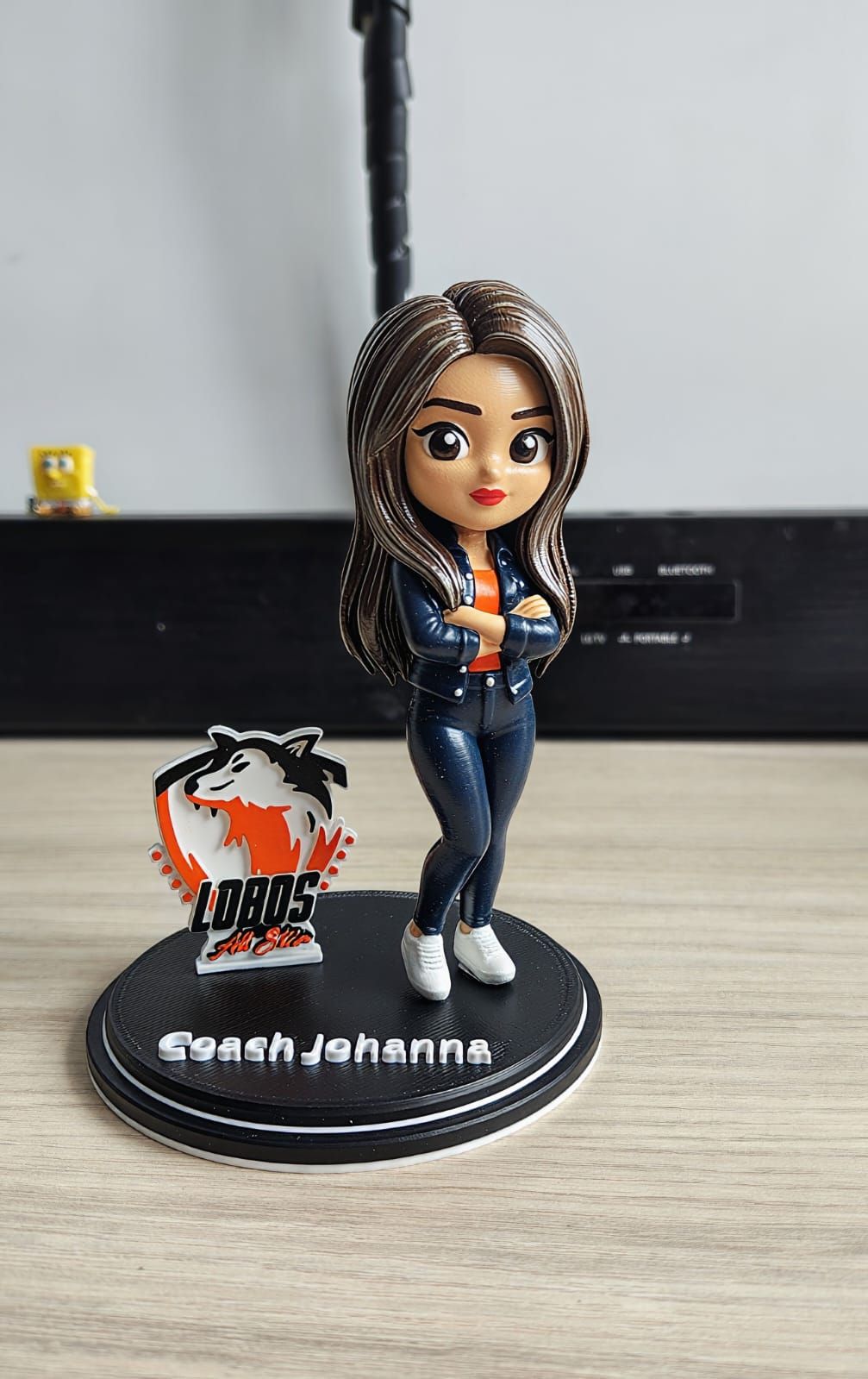 Coach Johanna, pieza impresa en 3D (pintada a mano) por Galería Pao3D