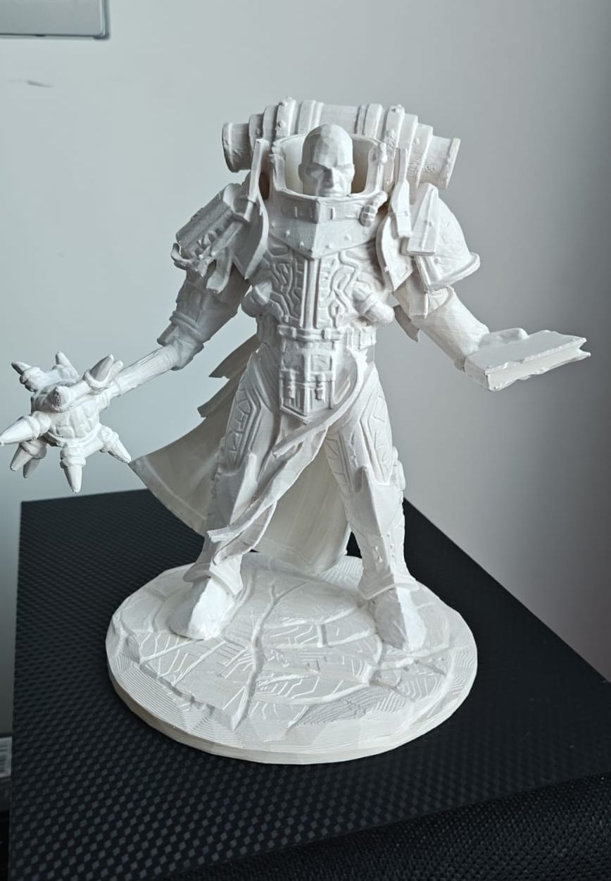 Lorgar Aurelian de Warhammer, pieza impresa en 3D por Galería Pao3D
